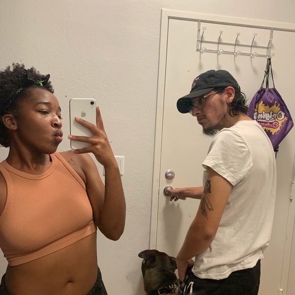 Meet your Posher, Cici - Picture 4 of 5